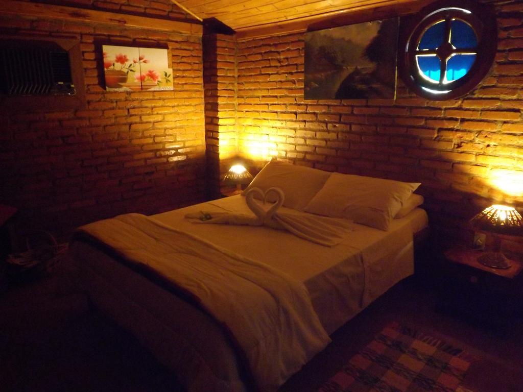 Pousada Quintal Das Pedras Penedo  Phòng bức ảnh
